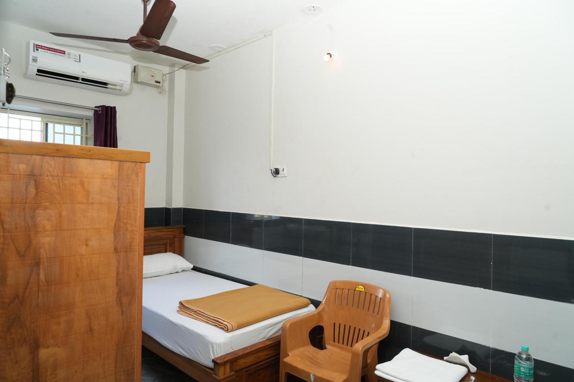 Rajali Residency Hotel Kulithalai Exterior foto