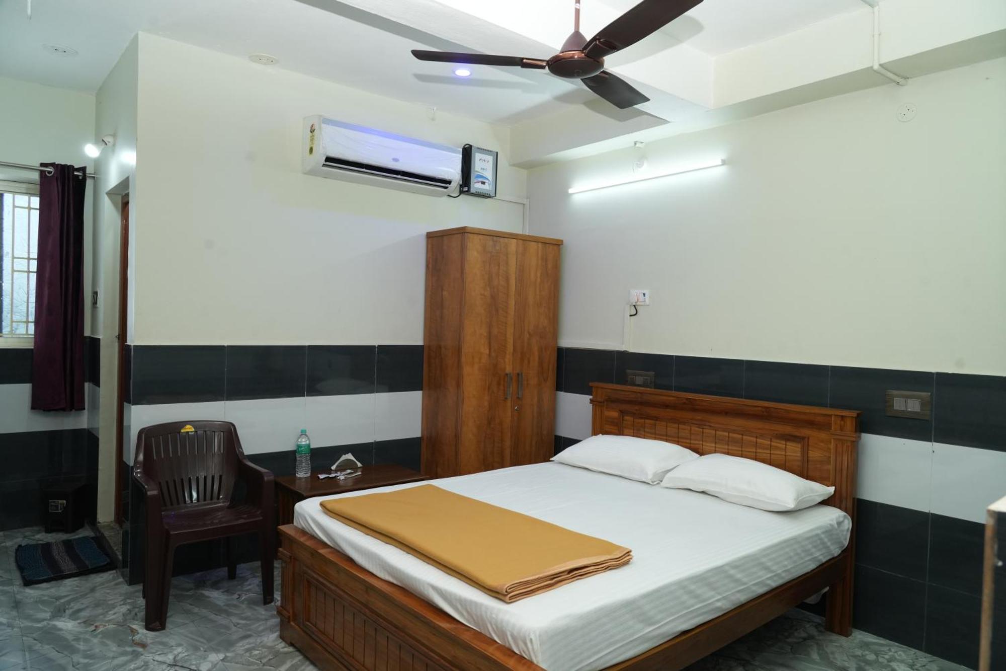 Rajali Residency Hotel Kulithalai Exterior foto