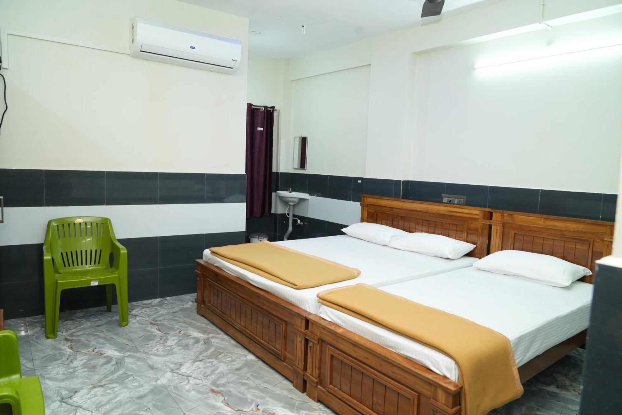 Rajali Residency Hotel Kulithalai Exterior foto