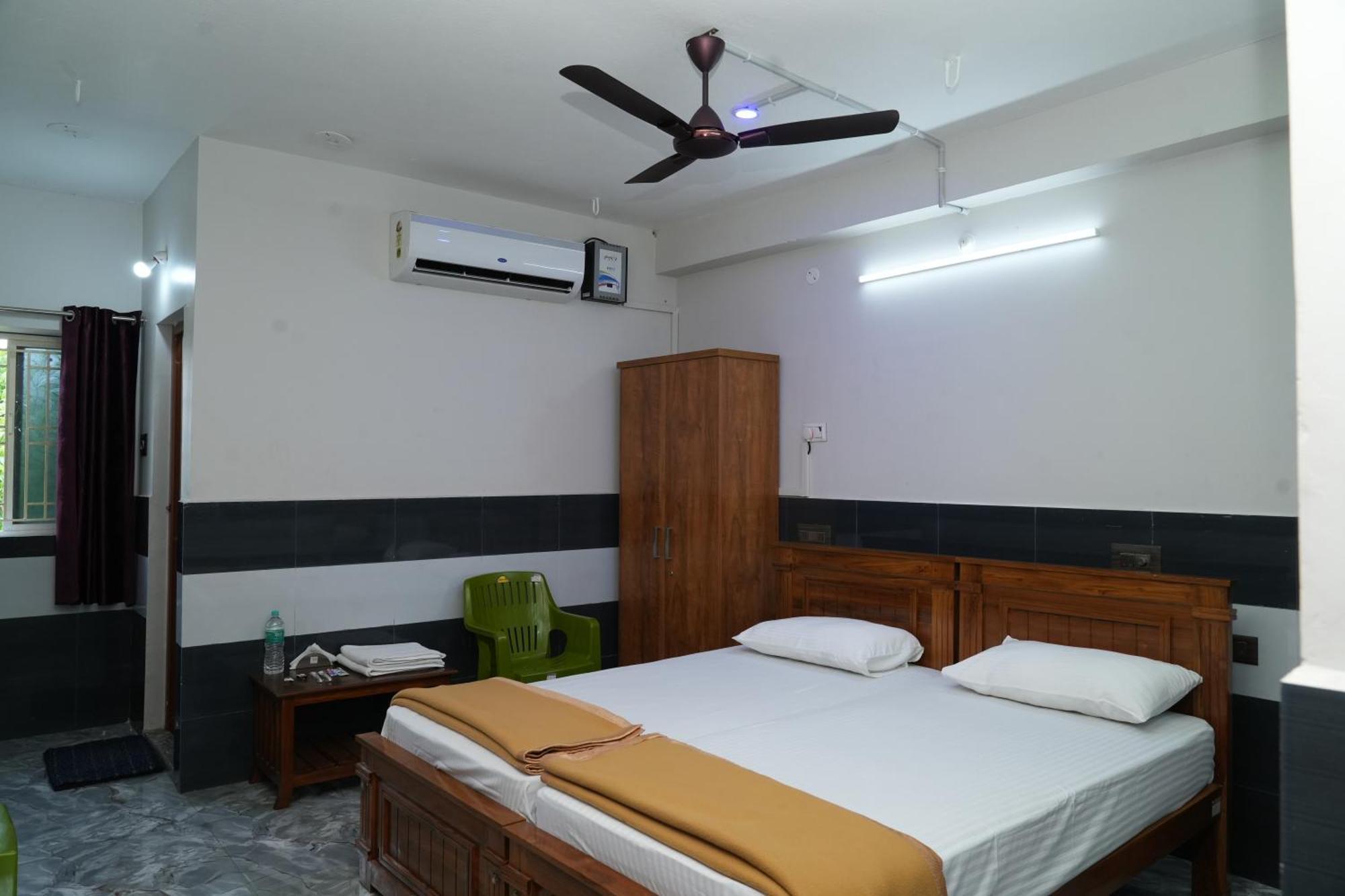 Rajali Residency Hotel Kulithalai Exterior foto